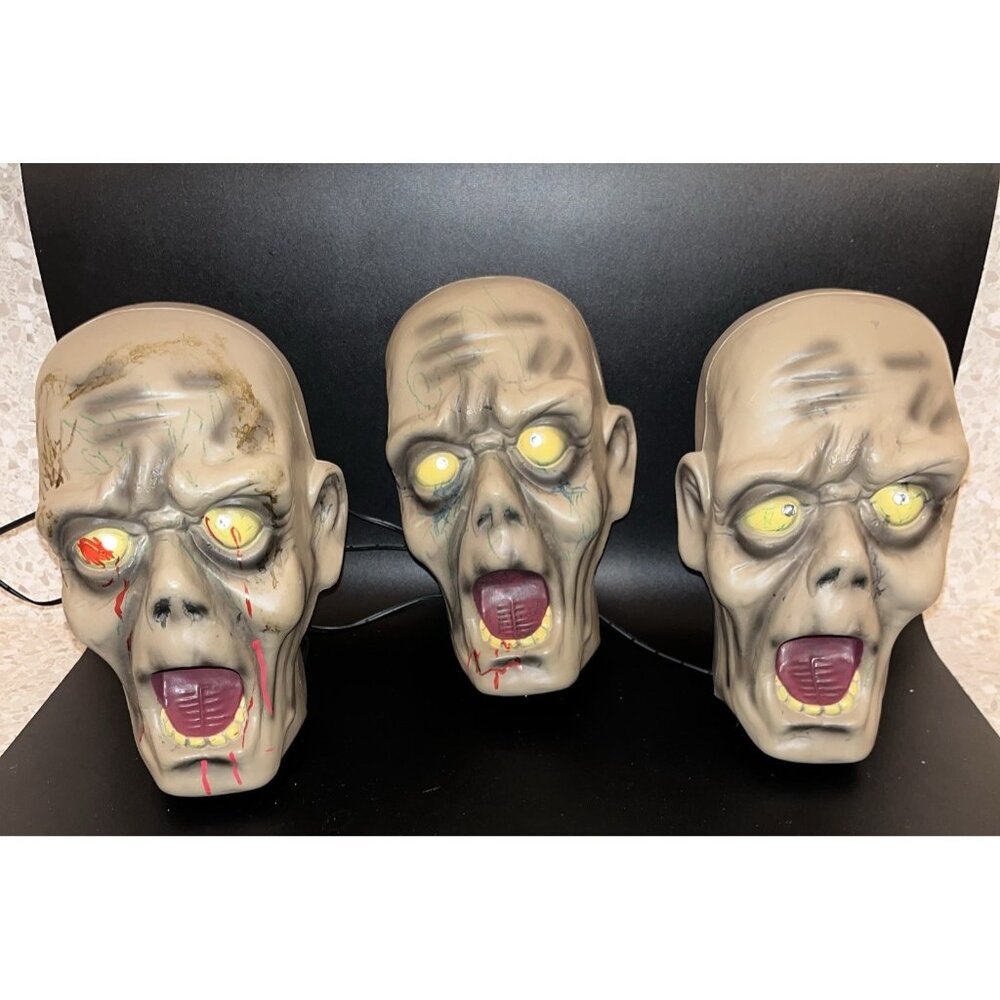 2010 Magic Power Halloween Zombie Lawn Stakes Sound Activated Lights Noise READ - Picture 3 of 14